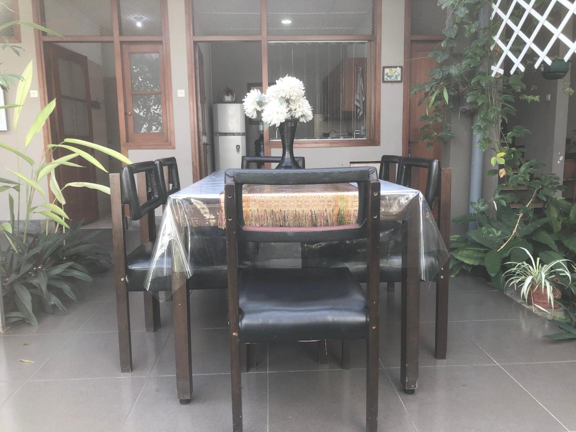 De Riau Guesthouse Bandung Ngoại thất bức ảnh