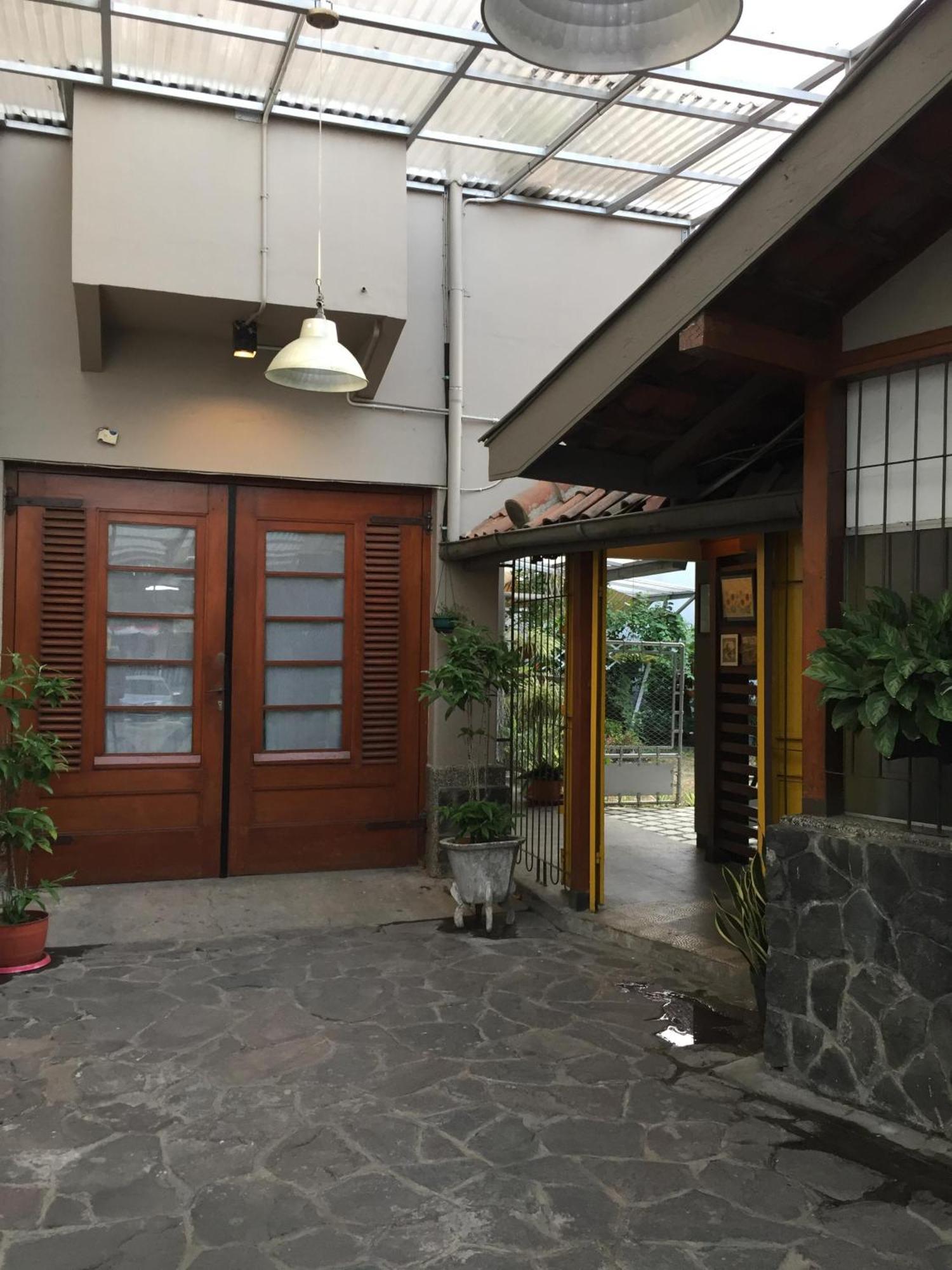 De Riau Guesthouse Bandung Ngoại thất bức ảnh