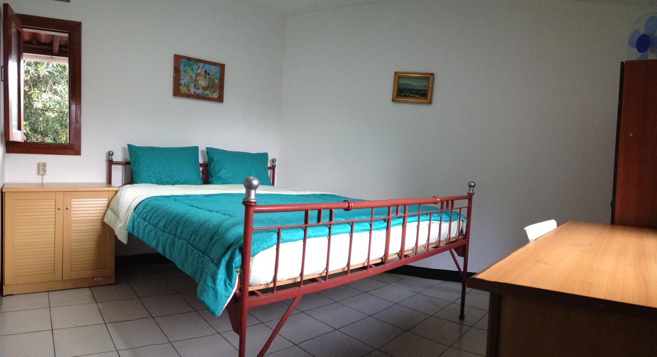 De Riau Guesthouse Bandung Phòng bức ảnh
