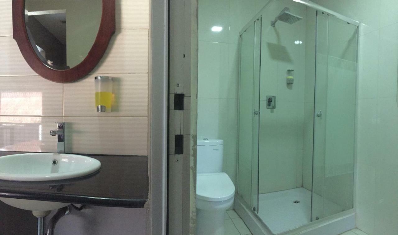 De Riau Guesthouse Bandung Ngoại thất bức ảnh
